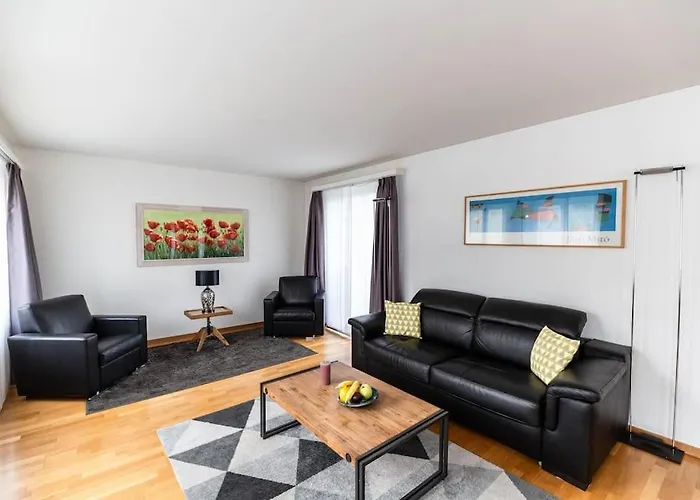 1 Bedroom Flat Center Near - D7 * Цюрих