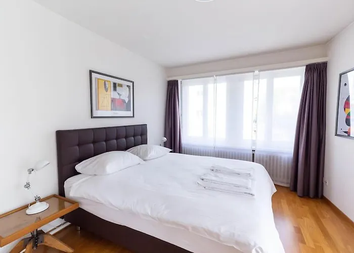 1 Bedroom Flat Center Near - D7 Daire *